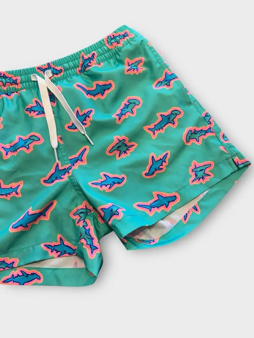 Chubbies Youth Boys The Apex Swimmers Hammerhead Shark Print Swim Trunks - Picture 2 of 4